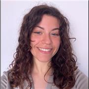 Bióloga en proceso de realizar el máster para ser profesora.